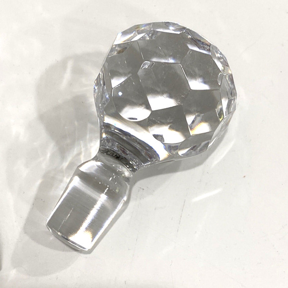 Vintage clear leaded crystal liquor decanter whiskey bottle with faceted stopper - Picture 7 of 11